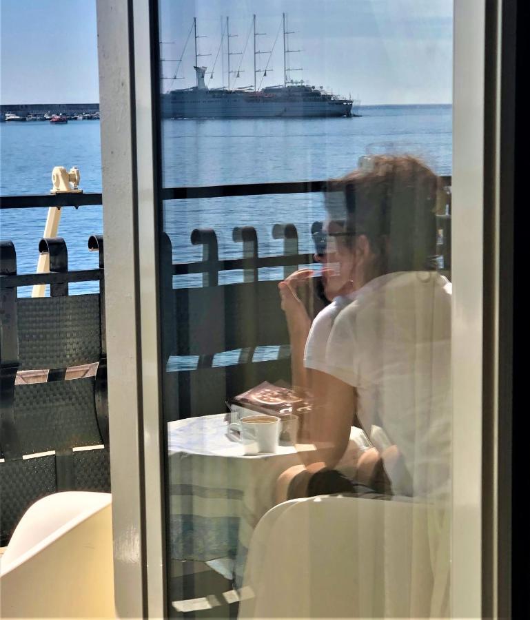 شقة Vacanzenaxos - Casa Frontemare جيارديني ناكسوس المظهر الخارجي الصورة